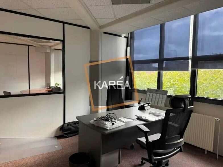 Office in Champigny-sur-Marne for lease - Interior Photo - Image 3 of 5