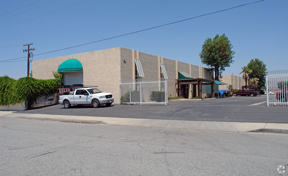 817-873 W 9th St, San Jacinto, CA for lease - Primary Photo - Image 1 of 36