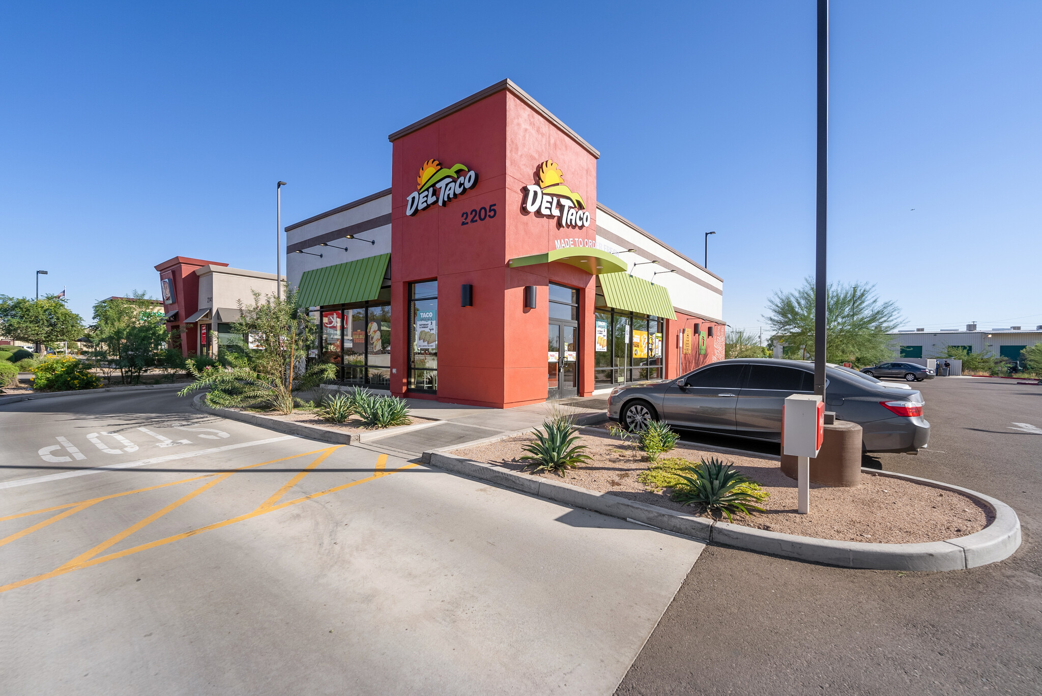 Del Taco, Phoenix, AZ for sale Primary Photo- Image 1 of 1