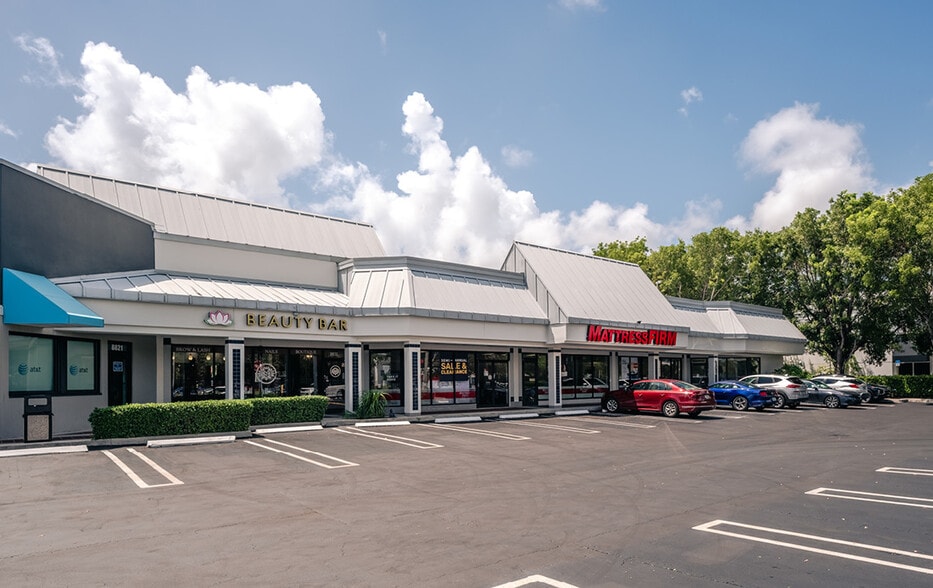 8821-8833 S Dixie Hwy, Miami, FL for lease - Building Photo - Image 3 of 6