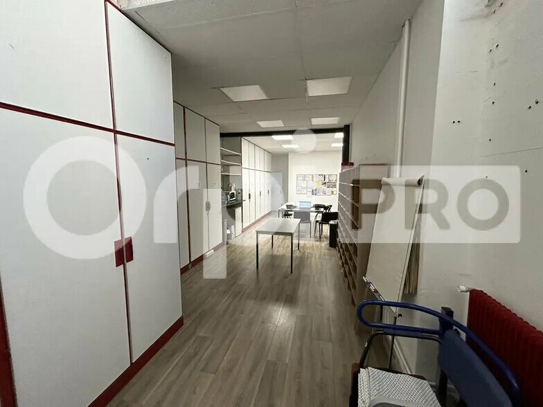 Office in Montluçon for lease - Building Photo - Image 2 of 7