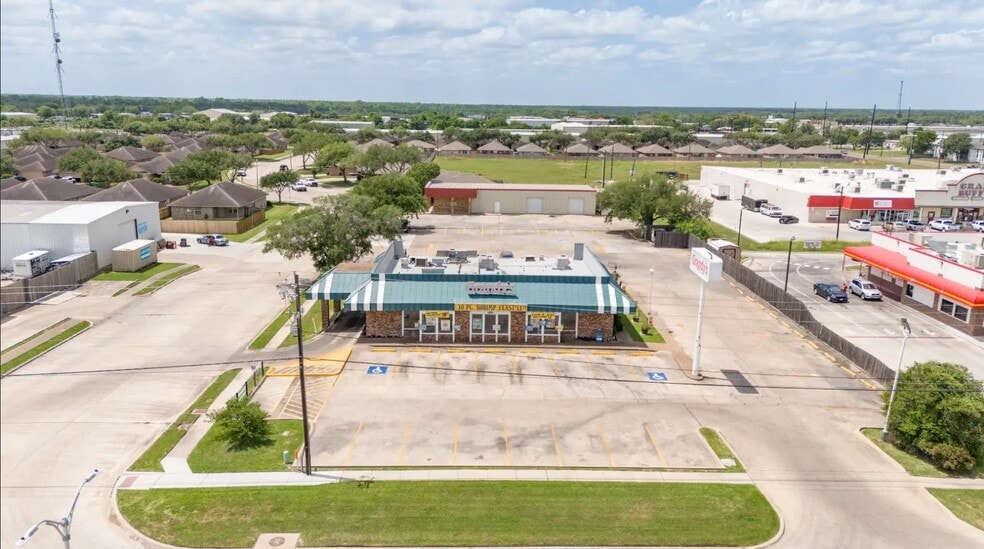 4201 N Navarro St, Victoria, TX for sale - Building Photo - Image 1 of 1
