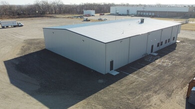 4528 S. Palisade, Wichita, KS for lease Building Photo- Image 2 of 9