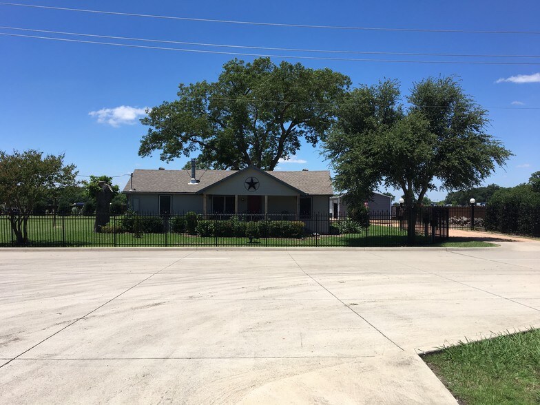 2162 Country Ln, McKinney, TX for sale - Building Photo - Image 1 of 1