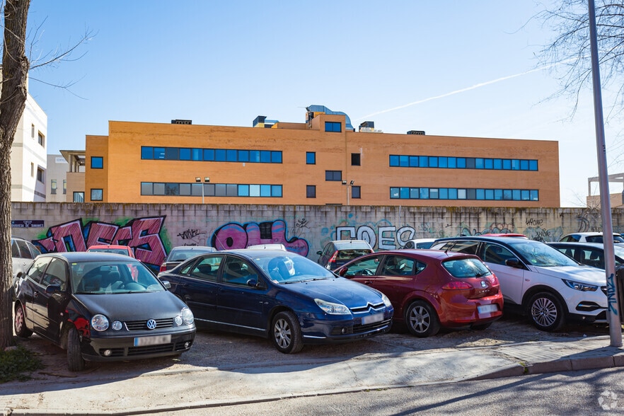 Calle del Haya, 4, Madrid, Madrid for lease - Building Photo - Image 1 of 1