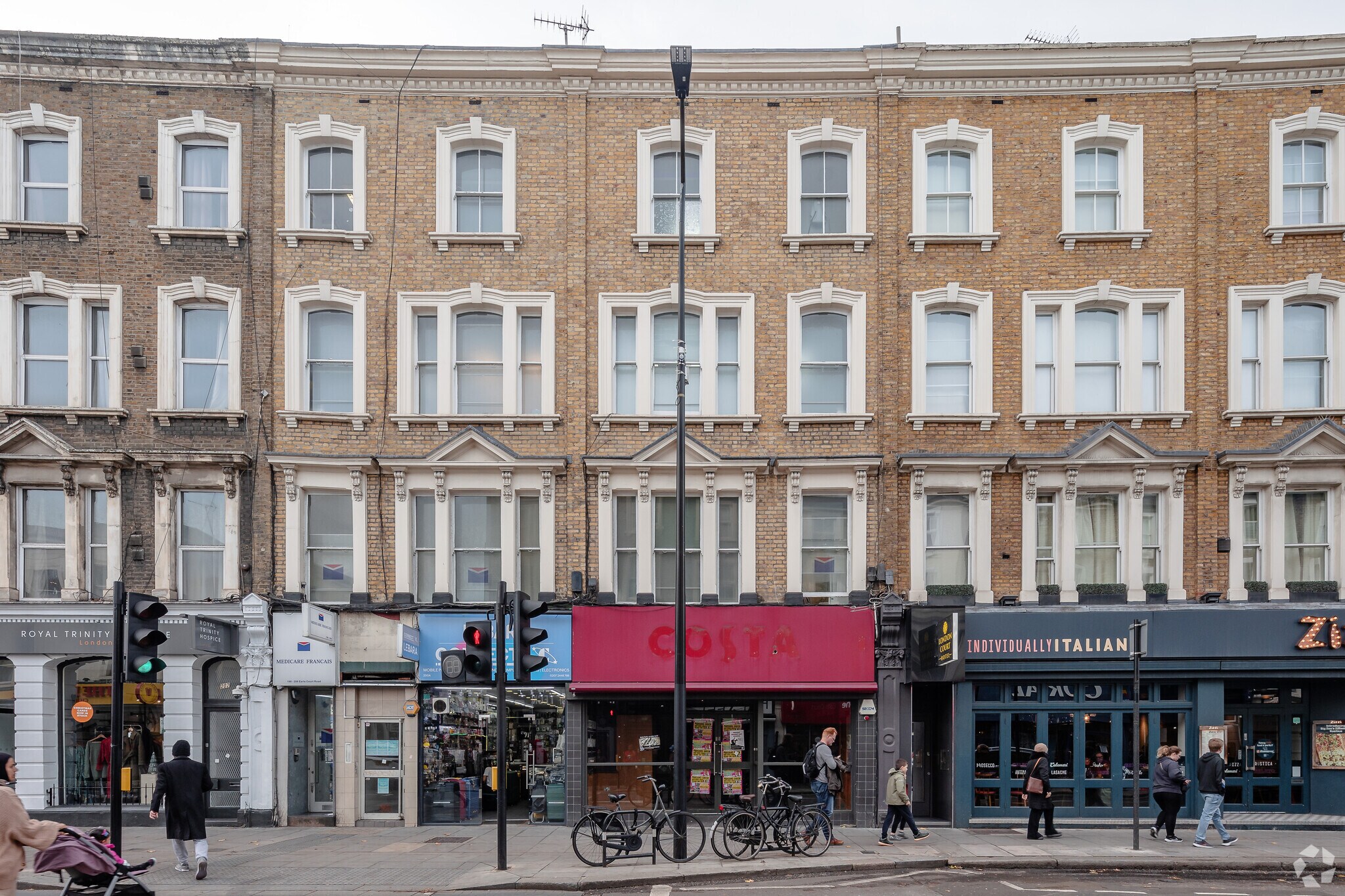 198 Earls Court Rd, London for sale Primary Photo- Image 1 of 1