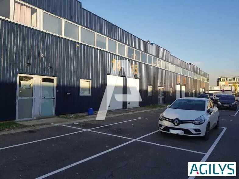 Flex in Chilly-Mazarin for lease - Building Photo - Image 3 of 8