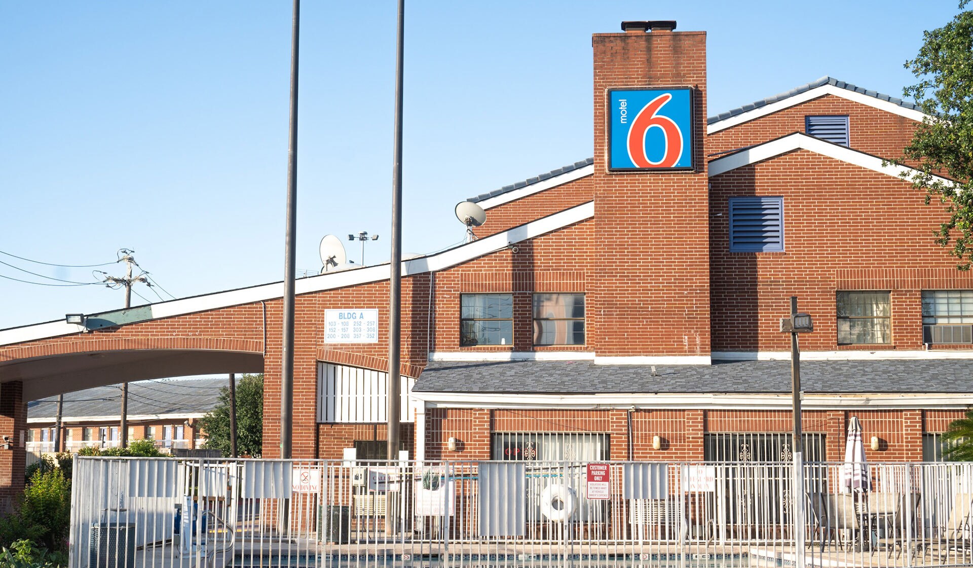 5555 W 34th St, Houston, TX for sale Building Photo- Image 1 of 1