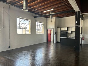 2001-2031 S Santa Fe Ave, Los Angeles, CA for lease Interior Photo- Image 1 of 4