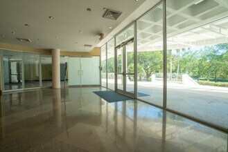 4300 Biscayne Blvd, Miami, FL for lease Interior Photo- Image 2 of 9
