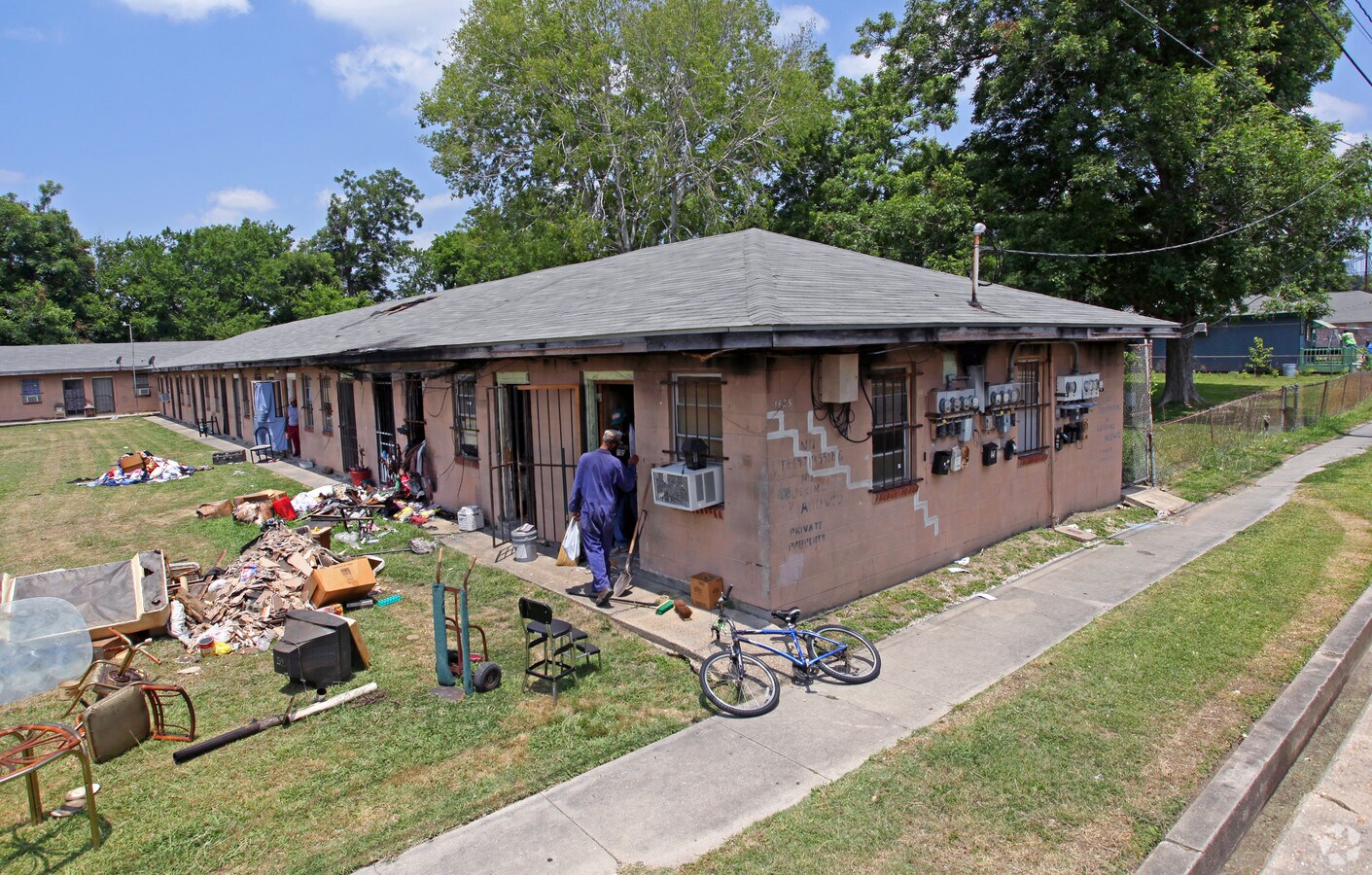 1425 Monroe St, Gretna, LA 70053