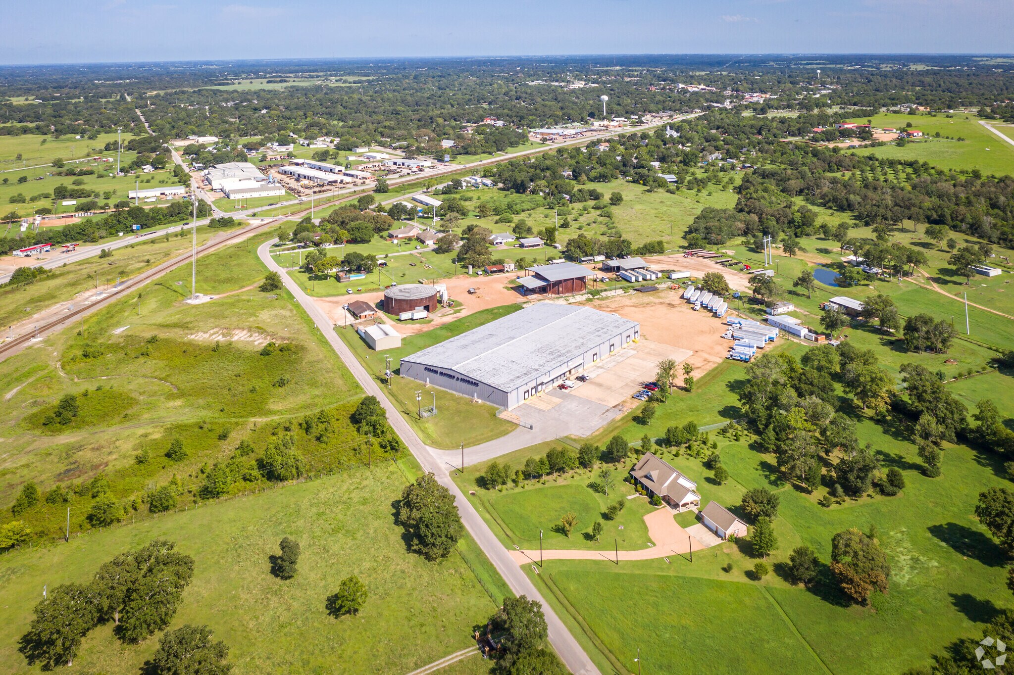 1402 E Hacienda St, Bellville, TX 77418 Industrial for Lease