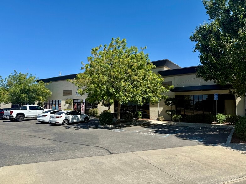 1108 Ward Ave, Patterson, CA for lease - Building Photo - Image 1 of 17