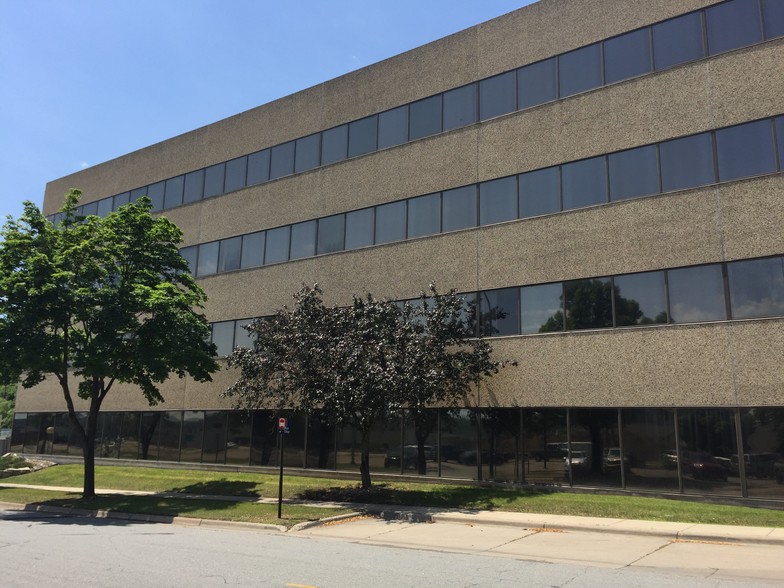 161 N Concord Exchange, South Saint Paul, MN for sale - Building Photo - Image 1 of 1