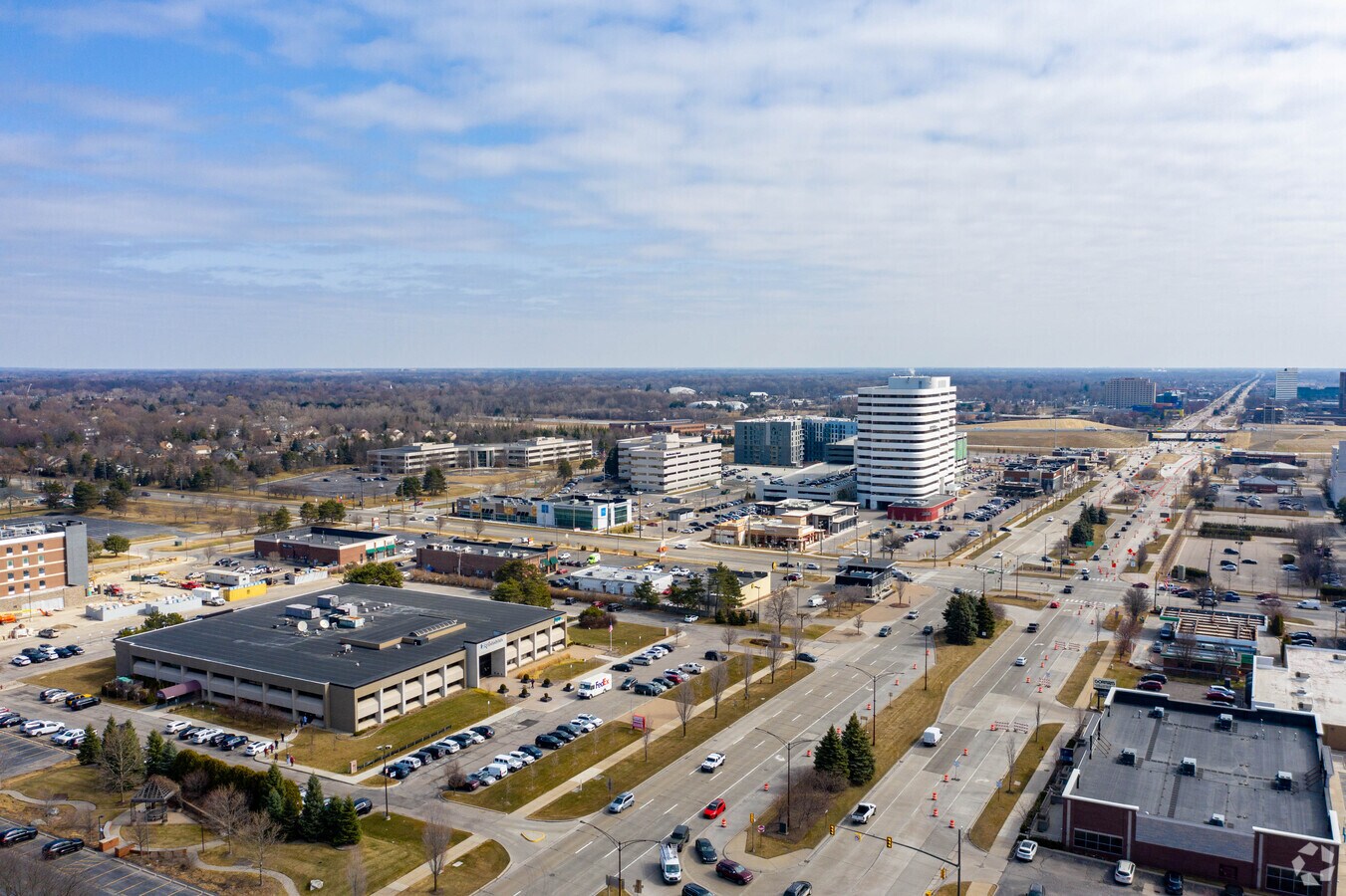 1500 W Big Beaver Rd, Troy, MI 48084 The Sandy Building
