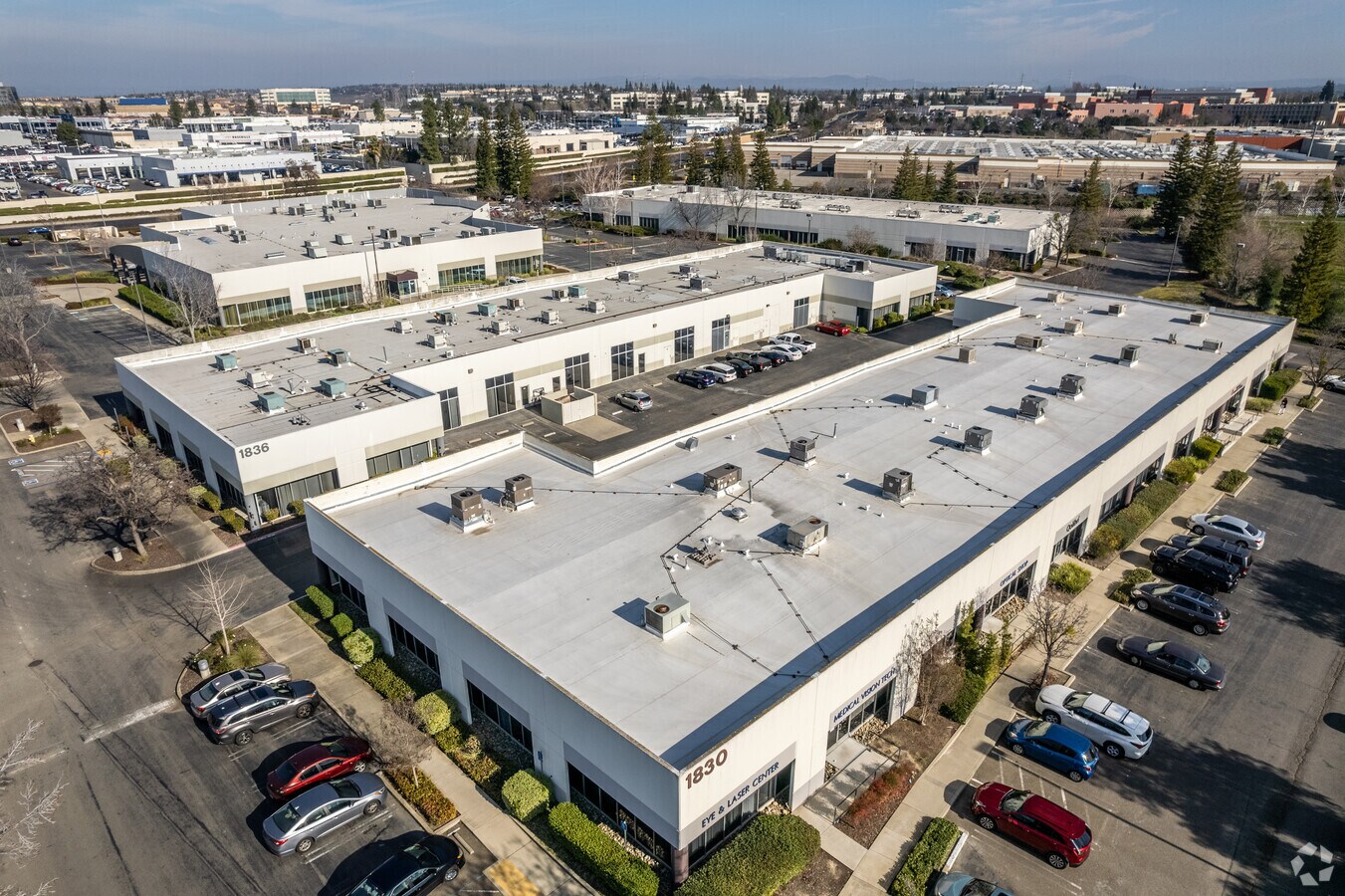 1830 Sierra Gardens Dr, Roseville, CA 95661