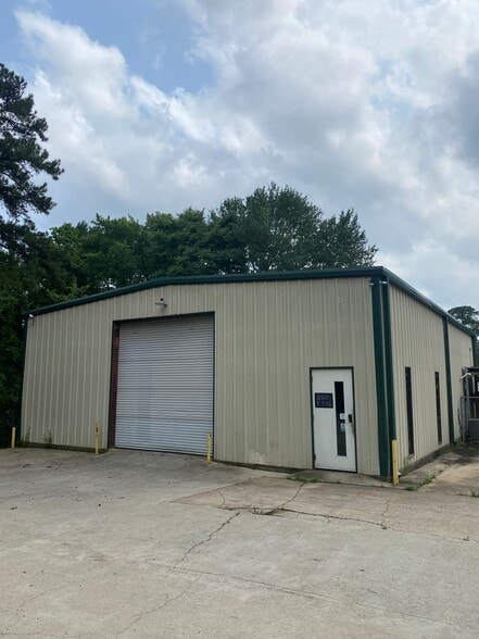 2815 Montgomery Rd, Huntsville, TX for sale - Building Photo - Image 3 of 7