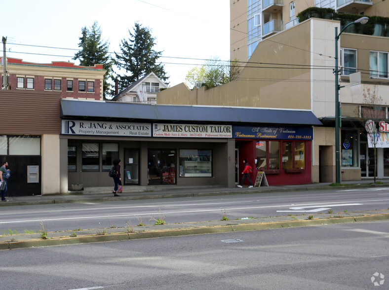 1010-1016 W Broadway, Vancouver, BC for sale - Primary Photo - Image 1 of 1