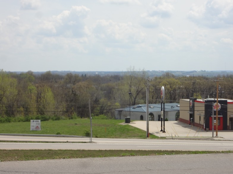 1937 Christy Dr, Jefferson City, MO for sale - Building Photo - Image 1 of 1