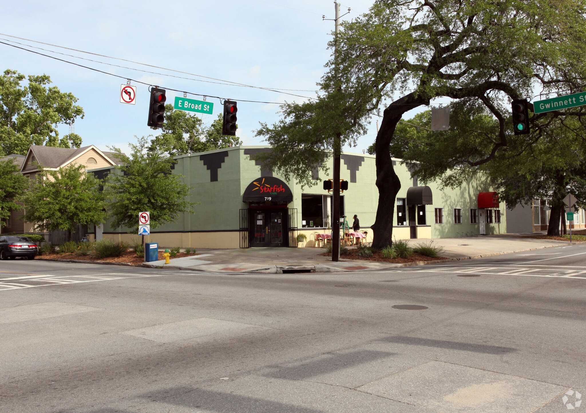 711-719 E Broad St, Savannah, GA for sale Primary Photo- Image 1 of 1