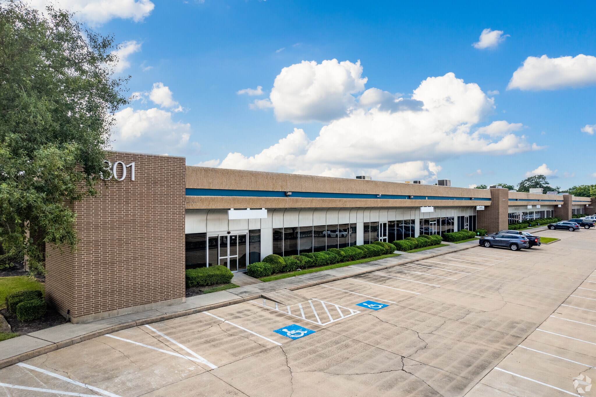 7801 N Shepherd Dr, Houston, TX 77088 Industrial for Lease