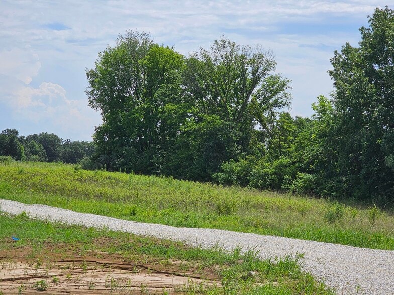 210 Hawkins Ridge Ct., Troy, MO for sale - Building Photo - Image 2 of 5