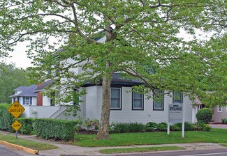 More details for 1228 Roanoke Ave, Riverhead, NY - Office for Sale