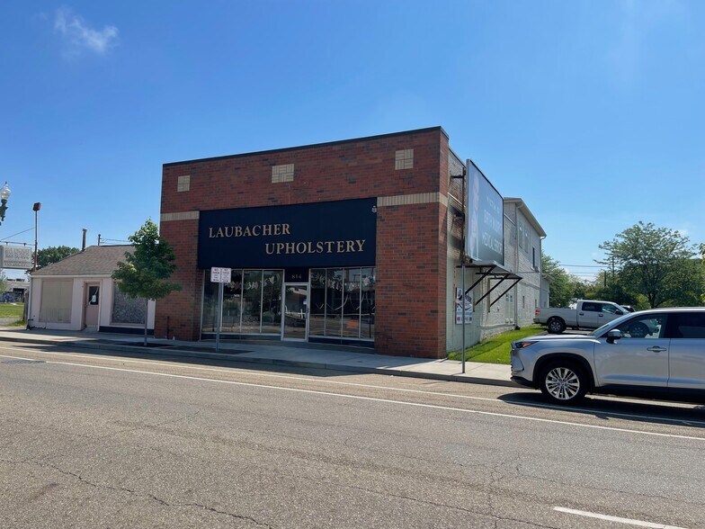 814 Cleveland Ave NW, Canton, OH for lease - Building Photo - Image 2 of 19