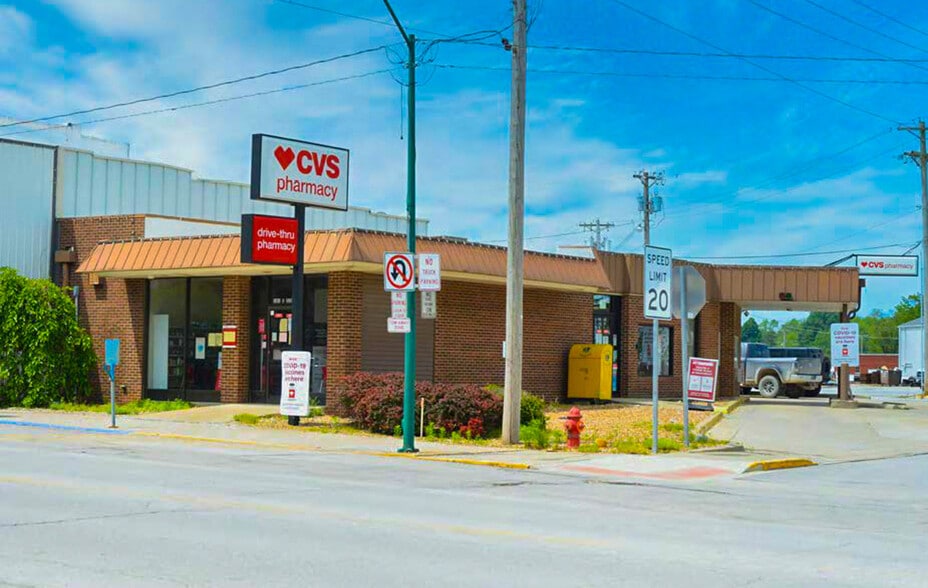 101 S 2nd St, Odessa, MO for sale - Building Photo - Image 3 of 10