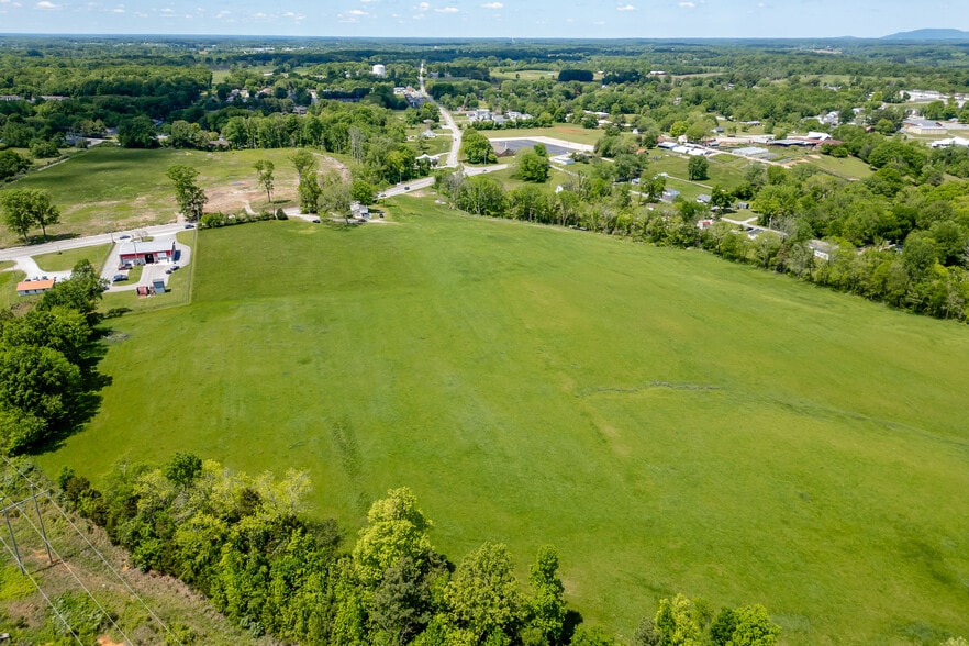 1036 Old Smithville Rd, McMinnville, TN for sale - Building Photo - Image 2 of 19