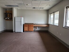 2548-2568 Park Center Blvd, State College, PA for lease Interior Photo- Image 1 of 3