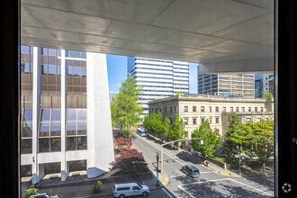 1300 SW Fifth Ave, Portland, OR for lease Interior Photo- Image 2 of 5