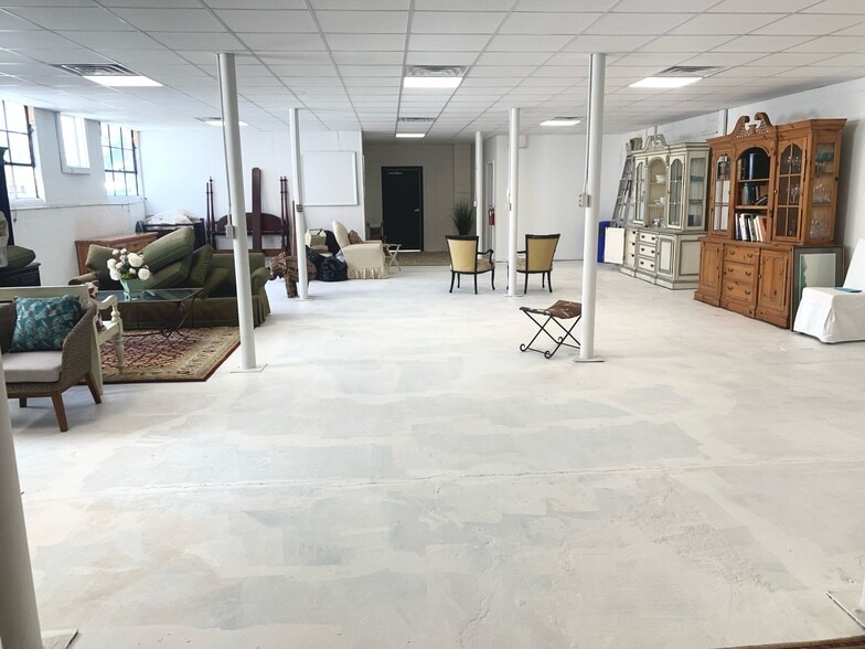 4401-4417 Cambridge Rd, Jacksonville, FL for lease - Building Photo - Image 3 of 8