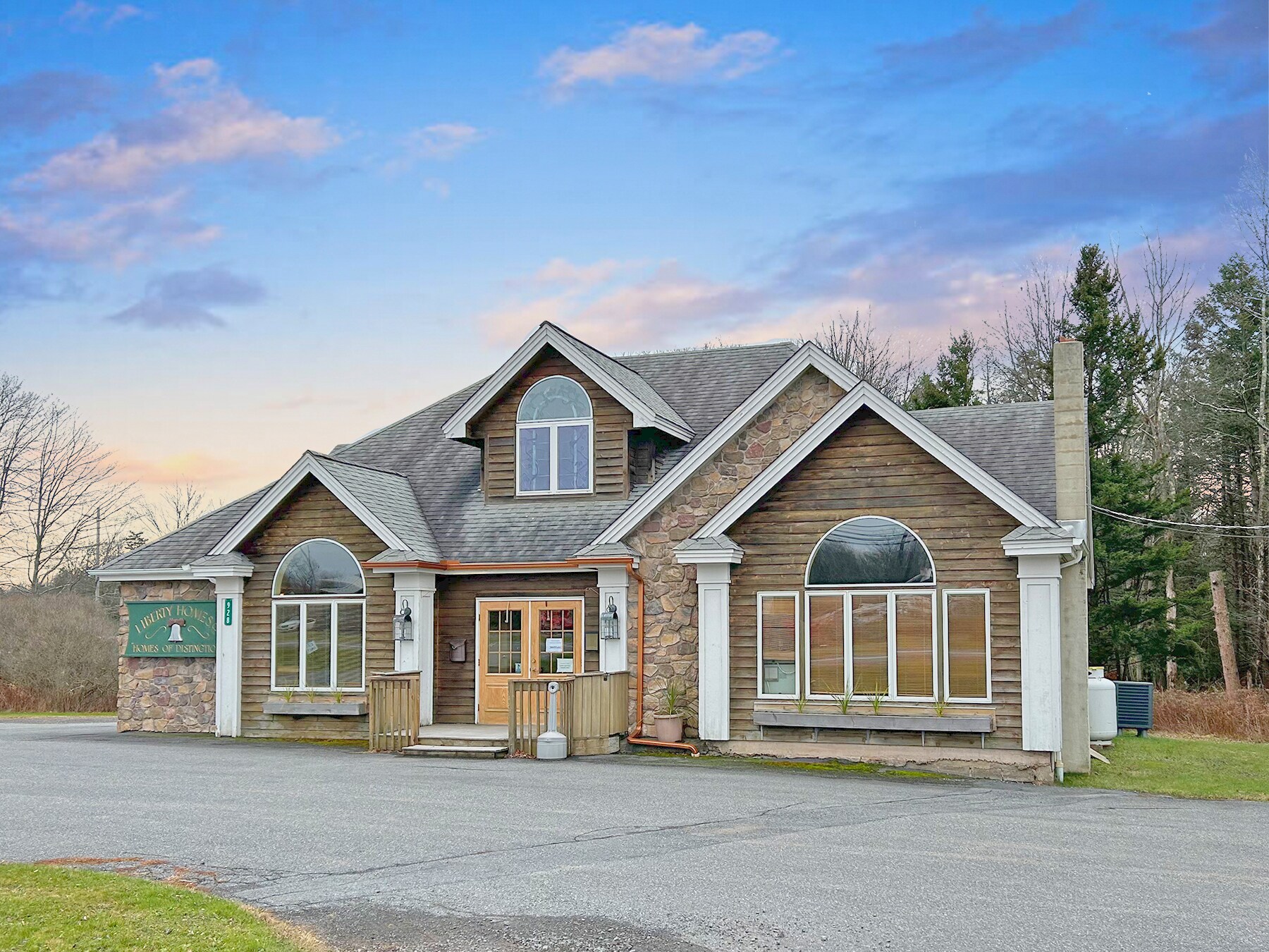 928 Route 940, Pocono Lake, PA for sale Primary Photo- Image 1 of 1