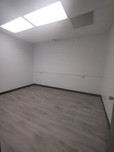 3455 N Desert Dr, East Point, GA for lease Interior Photo- Image 2 of 3