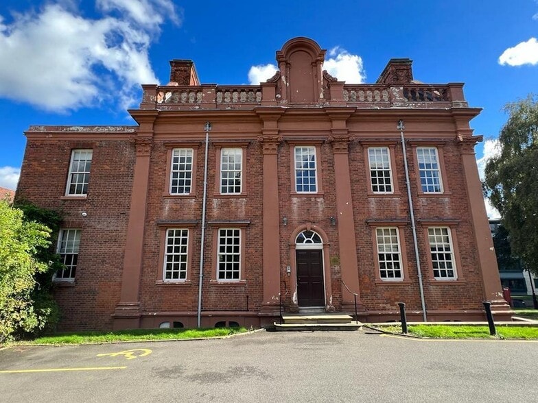 24 Lichfield Rd, Sutton Coldfield for sale - Building Photo - Image 2 of 19