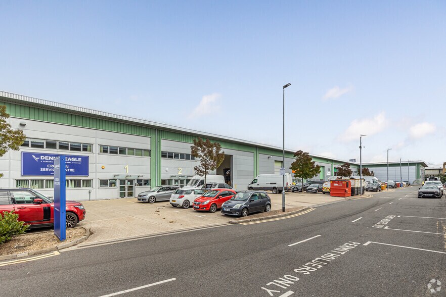 19 Commerce Way, Croydon for sale - Primary Photo - Image 1 of 1