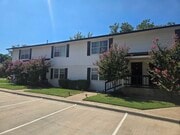 210 Austin St, Grapevine TX - Fourplex or Quadplex
