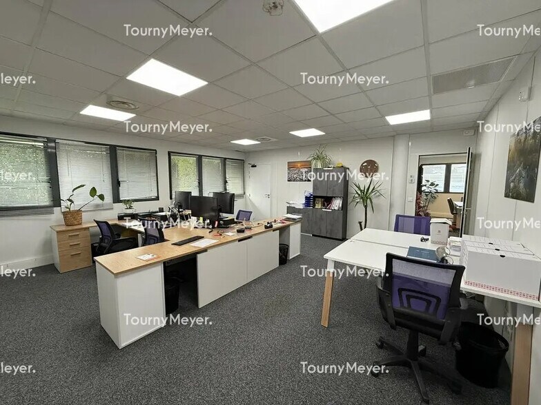 Office in Saint-Herblain for sale - Interior Photo - Image 2 of 5