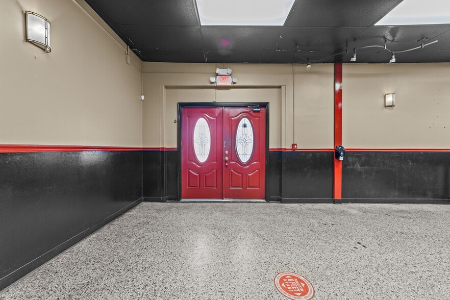 607 S Main St, King, NC for lease - Building Photo - Image 3 of 51