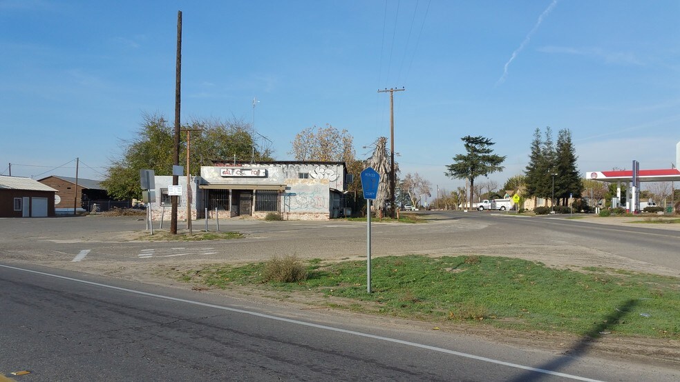 11216 Santa Fe Dr, Ballico, CA 95303