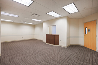 477 Cooper Rd, Westerville, OH for lease Interior Photo- Image 1 of 10