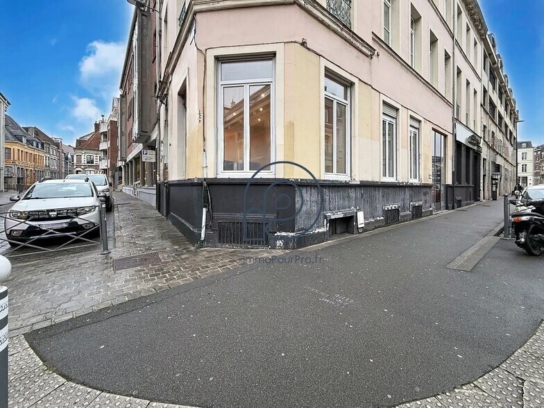 Office in Lille for sale - Building Photo - Image 2 of 11