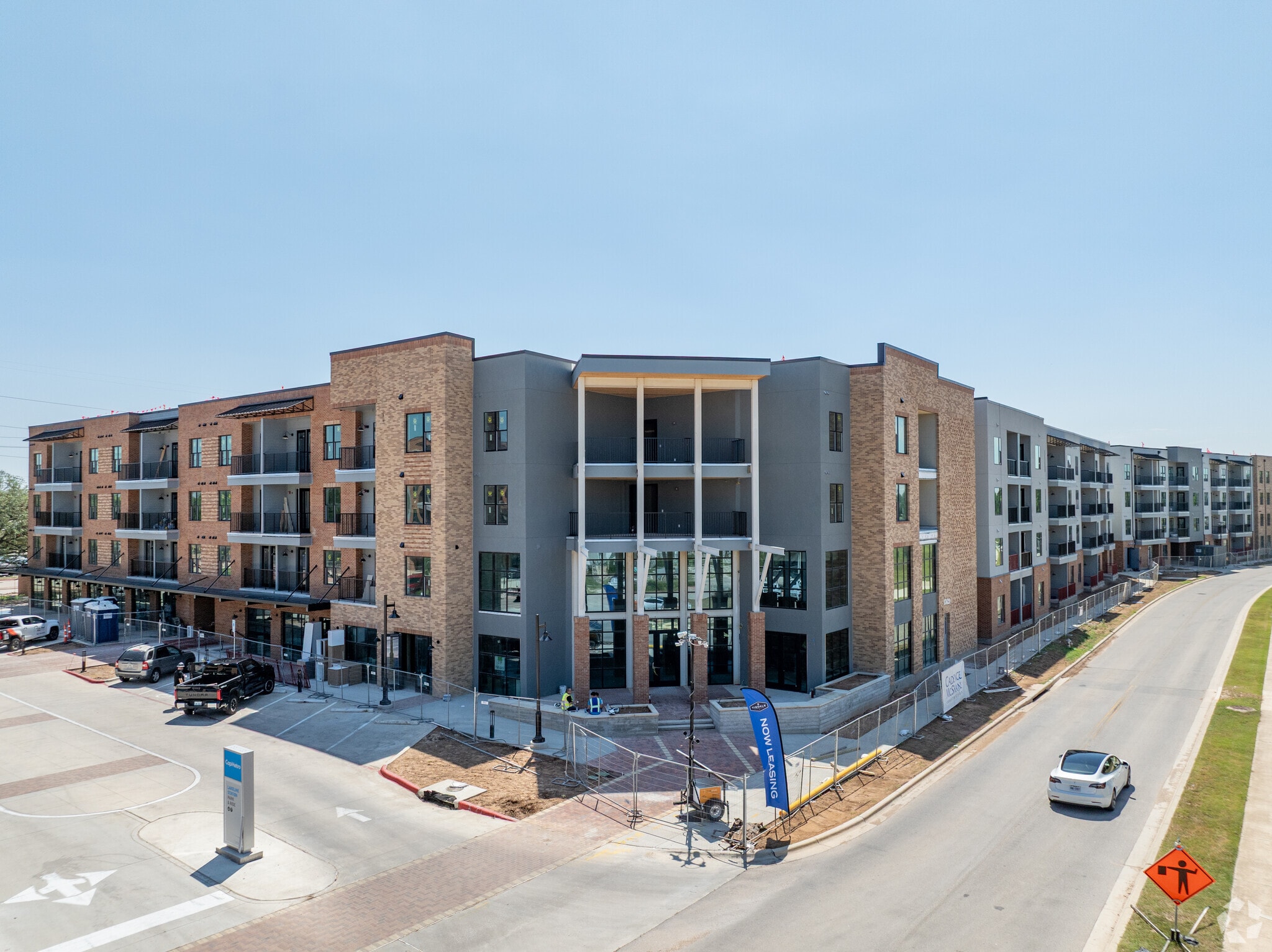 13701 Lyndhurst St, Austin, TX for lease Building Photo- Image 1 of 24