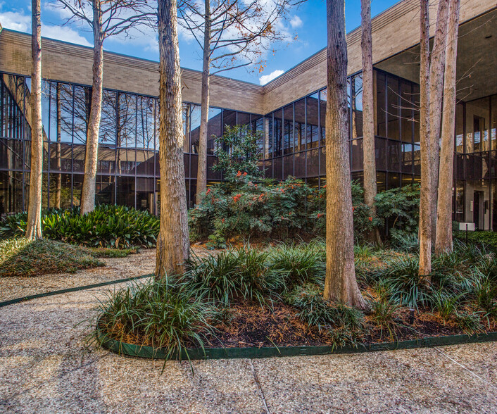 7100 Regency Square Blvd, Houston, TX for lease - Building Photo - Image 3 of 5