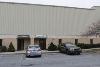 499 Running Pump Rd, Lancaster, PA for lease Building Photo- Image 1 of 9