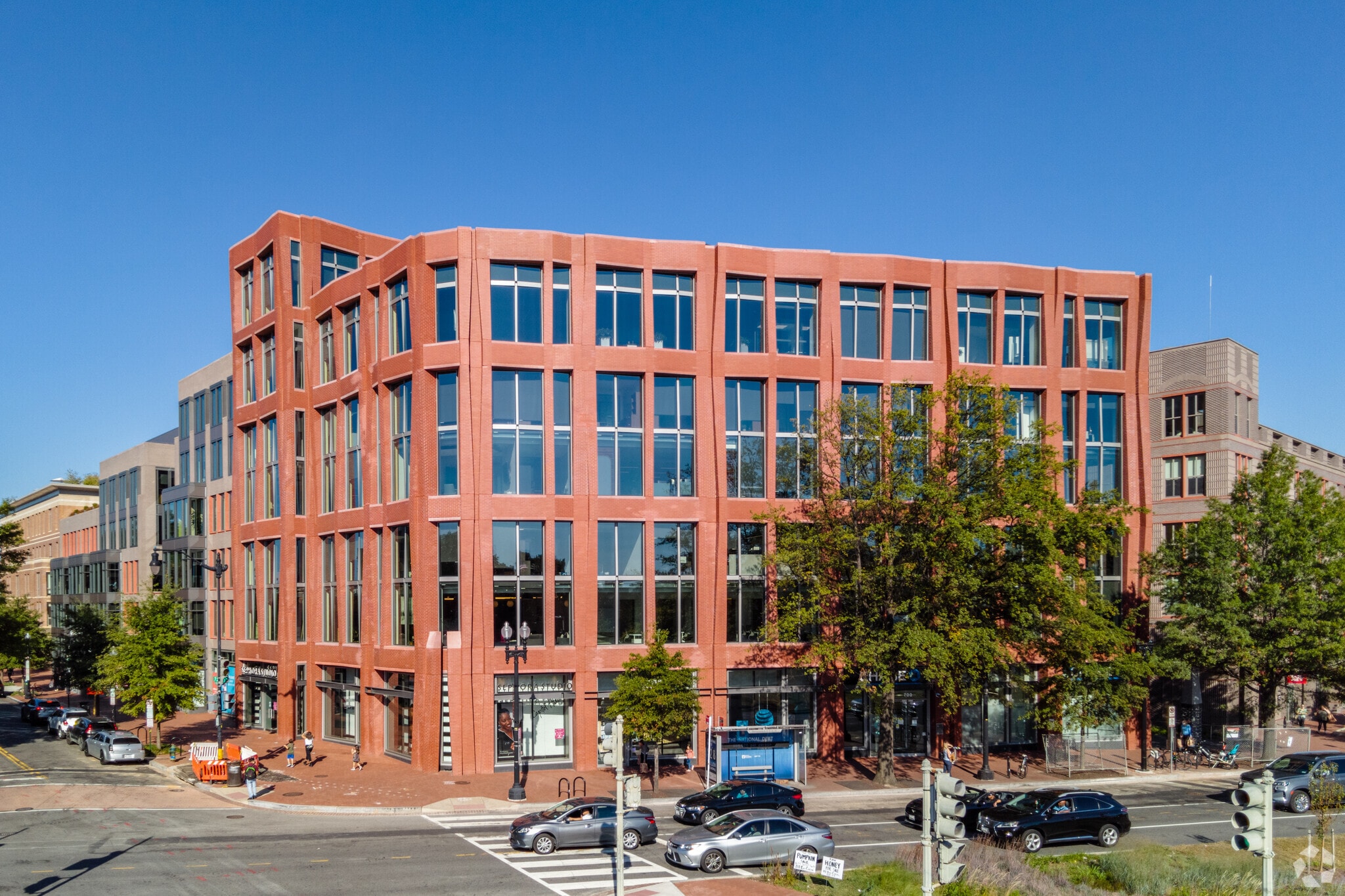 700 Pennsylvania Ave SE, Washington, DC for lease Primary Photo- Image 1 of 35