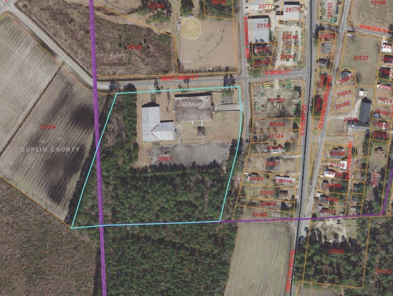 100 W New St, Pink Hill, NC 28572