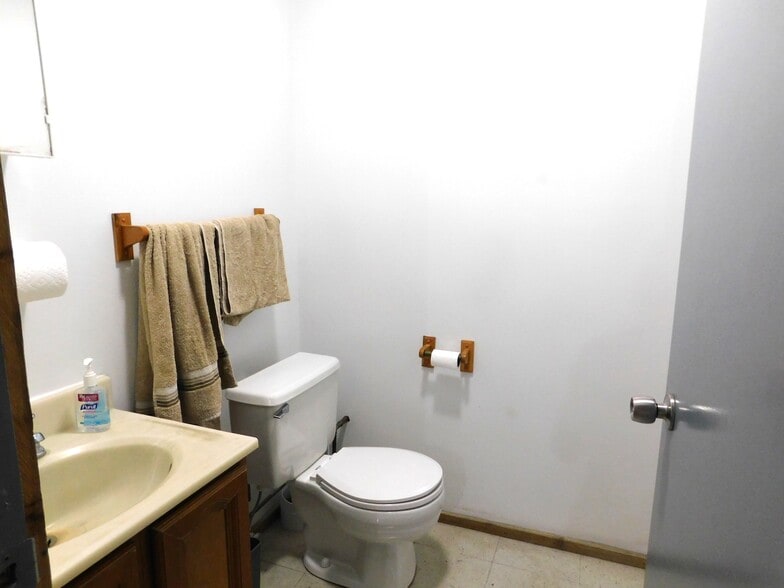 215 Nieman St, Sunman, IN for sale - Building Photo - Image 3 of 33