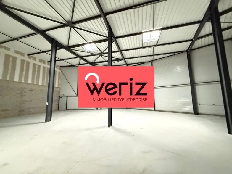 Office in Aubagne for lease - Interior Photo - Image 3 of 14